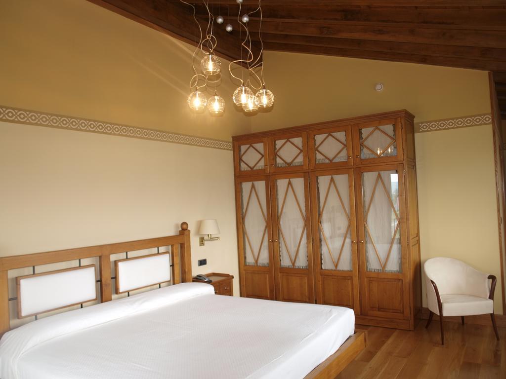 Hotel Don Silvio Colombres Pokoj fotografie