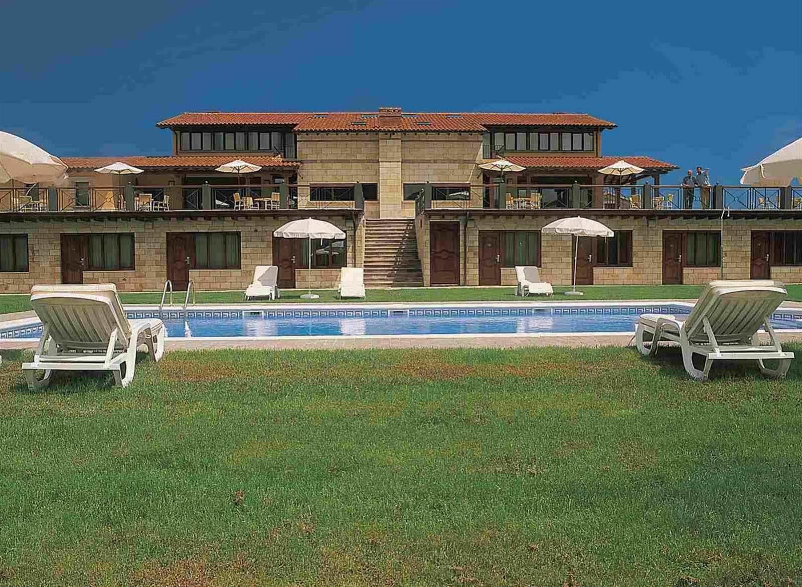 Hotel Don Silvio Colombres Exteriér fotografie